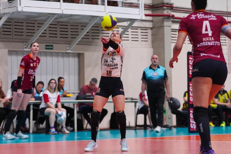 Osasco Voleibol vence Sorocaba e mantém 100% de aproveitamento no Paulista feminino, Em noite de estreia da Camila Brait na temporada 2025/26, a equipe osasquense venceu o Sorocaba por 3 sets a 0