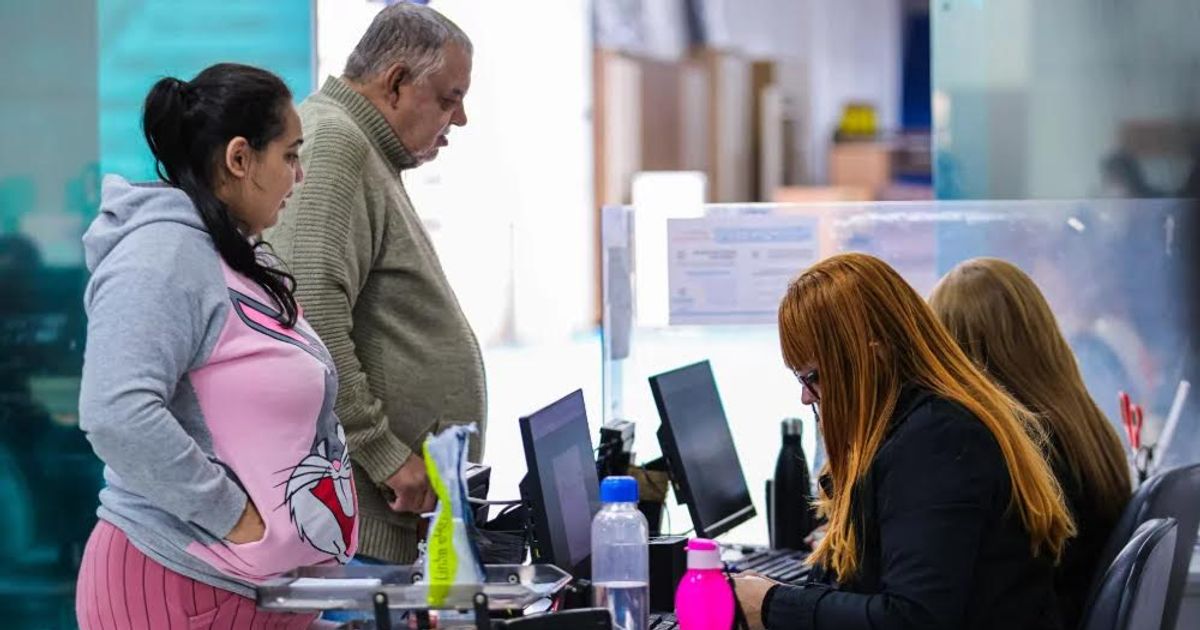 Mutirão de empregos realizado em instituição educacional atrai mais de 3 mil pessoas